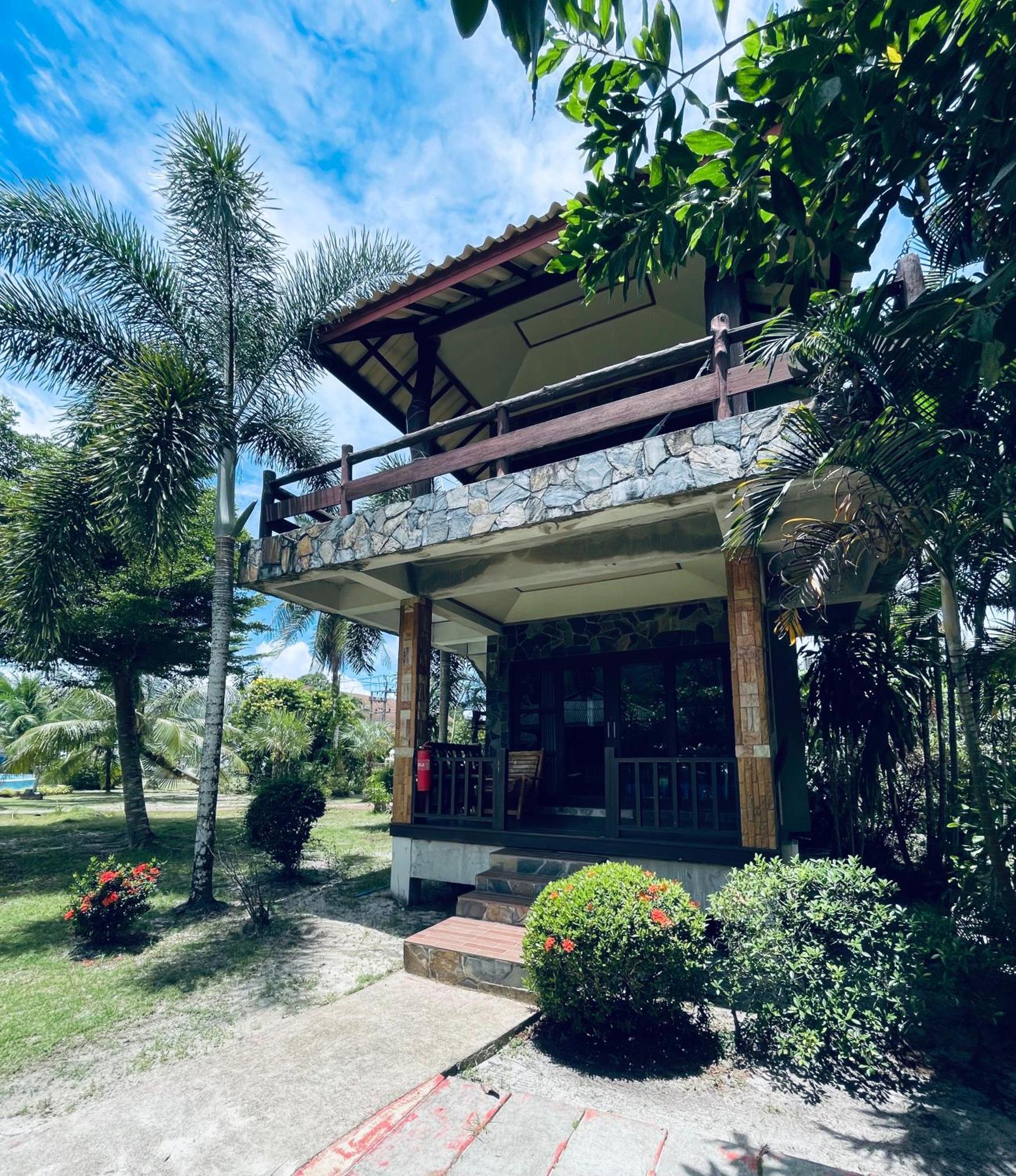 Markhouse Bungalow Ko Kut Exterior photo